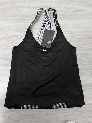 Нижнее белье: Bershka, hm crop, Zara

Цена за одну вещь 200-300 сом, уточняйте — 10