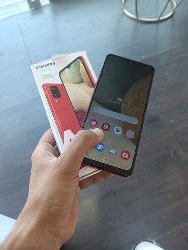 ucuz samsung telefon qiymetleri: Samsung Galaxy A12, 64 ГБ, цвет - Красный, Отпечаток пальца, Face ID