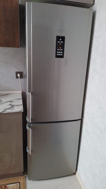 yeni soyuducular: İşlənmiş 2 qapılı Hotpoint Ariston Soyuducu Satılır, rəng - Gümüşü