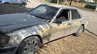 Унаа сатуу: Mercedes-Benz E-Class: 1988 г., Кол менен иштөөчү, Седан — 5