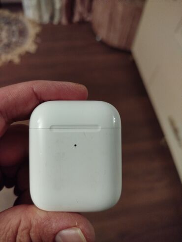 Maqnitofonlar: İşlənmiş Simsiz (Bluetooth) Qulaqcıqlar, Apple, rəng - Ağ