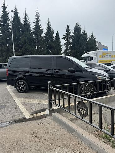 грузовой мерседез: Mercedes-Benz V-Class: 2018 г., 2 л, Автомат, Бензин, Минивэн — 7