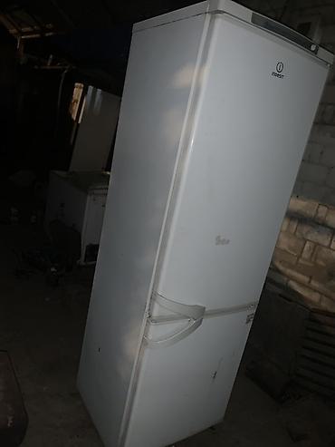 mac 2015: Холодильник Indesit, двухкамерный, с нижней морозильной камерой — 2