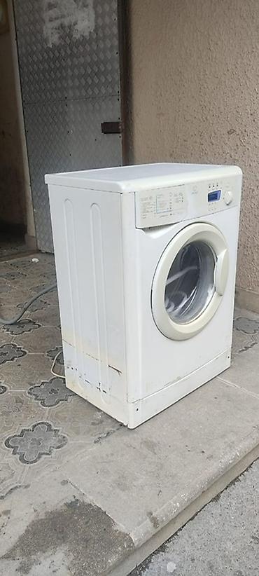 naxis masini: Indesit önyükləməli paltaryuyan maşın - Ön tərəfdən yükləmə, iri — 2