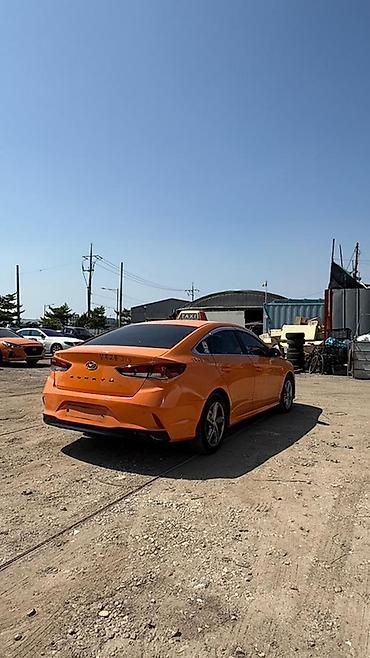 лумумбы: Аренда Саната Кожожош Автомобиль Hyundai Sonata яркого оранжевого — 2