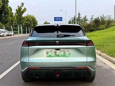 Changan: Changan : 2024 г., 1.5 л, Автомат, Электромобиль, Лифтбек — 8