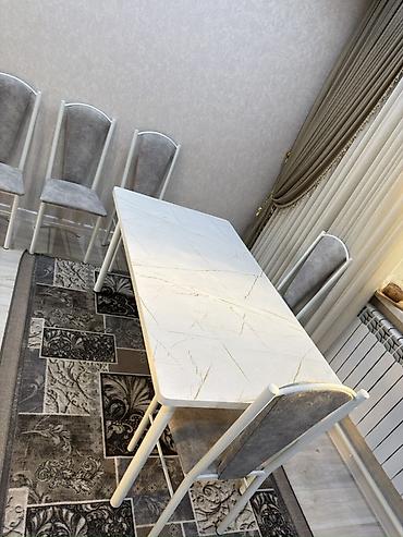 silver kitchen: Кухонный стол и стул, Б/у, Платная доставка, Самовывоз, цвет - Белый — 1