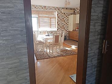 ev satilir tecili: 3 otaqlı mənzil 134 m² təcili satılır. ətraflı məlumat üçün əlaqə — 6
