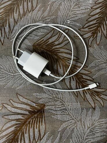 фотоаппарат nikon coolpix aw130: IPhone 13, Черный, Беспроводная зарядка