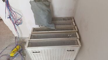 Döşəmə: Panel radiator 5eded
145azn hamisi birlikde
Qarayev 3615 leli