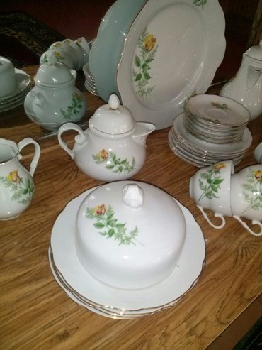 Digər dəstlər və servizlər: Çay və kofe serviz dəsti Satilir . GDR ( ГДР ) İstehsalı. Çaynıy — 7