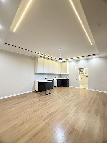 Продажа коттеджей и домов: 3 комнаты, 80 м², 1 соток, Бишкек, Рабочий Городок Риэлтор — 9