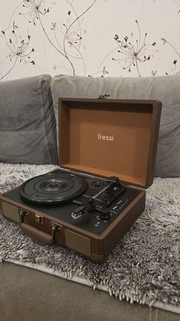 Qrammofon və patefonlar: Qrammafonlar Mehduddur!!! Çox gözəl Retro Qramafonlar və göz oxşuyan — 6