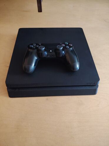 pc 4: Salam Xaricdə olduğuma görə isdifadəsi az olunub. Ps4 slim 0.5tb, 1