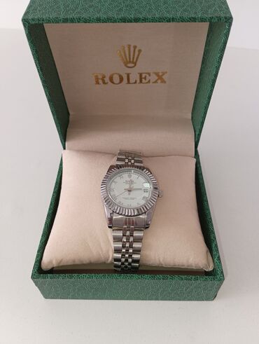 ретро часы: Часы Rolex Рабочие с коробкой 
встреной или через курьера или по карте