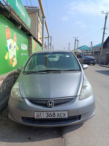 Honda: Honda Fit: 2005 г., 1.3 л, Автомат, Бензин