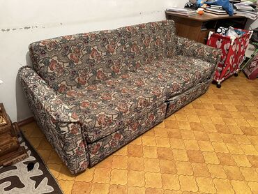 старый диван советский: Диван-кровать, цвет - Серый, Б/у