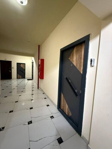 Uzunmüddətli kirayə mənzillər: Nəsimi rayonu, Nəsimi bazarının yanında 20 mərtəbəli binanın 18 ci — 4