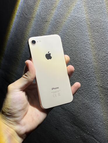 Apple iPhone: IPhone 8, Б/у, 64 ГБ, Золотой, 80 %