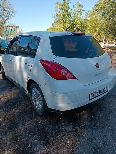 Продажа авто: Nissan Versa: 2006 г., 1.8 л, Механика, Бензин, Хэтчбэк — 3