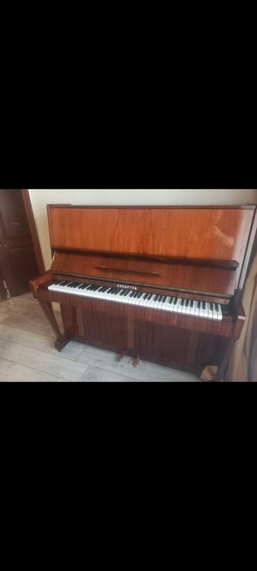 Pianolar: Piano, Belarus, Akustik, İşlənmiş, Ünvandan götürmə