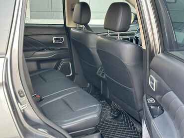 Mitsubishi: Mitsubishi Outlander: 2019 г., 2 л, Автомат, Бензин, Кроссовер — 7