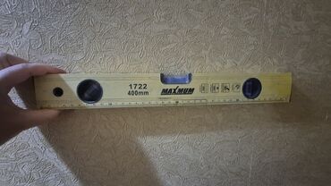 генератор мыльных пузырей: Строительный уровень MAXIMUM 1722, длина 400 мм. Описание: - Корпус