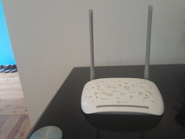 Modemlər və şəbəkə avadanlıqları: Salam modemdir təcili satıram almışam 112 azn teze işlək — 11