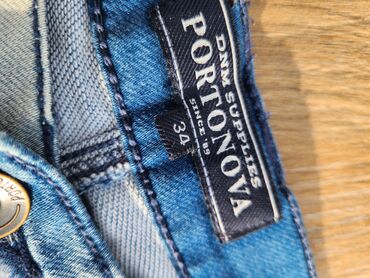 Farmerke: Muske farmerke L vel Poluobim struka 45do 50 cm,duzina 105 cm,imaju — 8