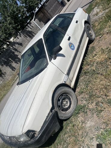 авто на рассрочка: Audi 80: 1990 г., 1.9 л, Механика, Бензин, Жол тандабас