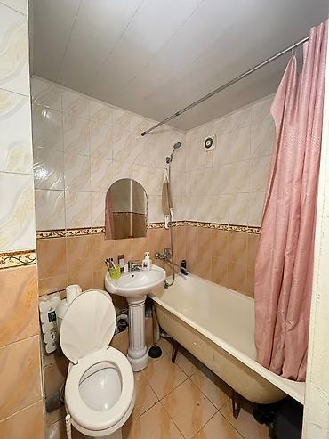 королевский: 2 комнаты, 46 м², Дордой Плаза ТРЦ 104 серия, 2 этаж, Косметический ремонт — 10