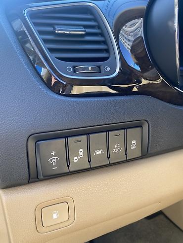 Kia: Kia Carnival: 2019 г., 2.2 л, Автомат, Дизель, Минивэн — 1