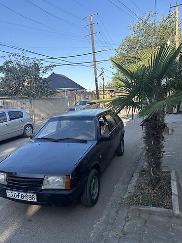 16 diski teker: Model: VAZ 2109 (Samara) hatchbek Rəng: qara Kuzov: 5 qapılı — 1