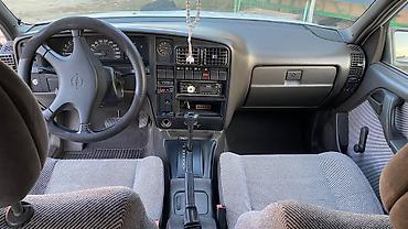 Opel: Opel Omega: 1989 г., 2.4 л, Автомат, Бензин, Седан — 8