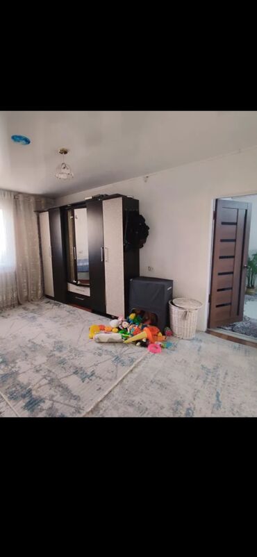 дом район рабочий городок: 68 м², 4 комнаты, Парковка, Сарай, Забор, огорожен