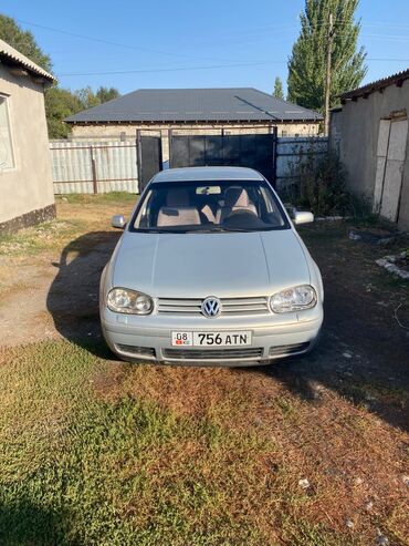 машина токтогулда: Volkswagen Golf: 2002 г., 1.6 л, Механика, Бензин, Хетчбек