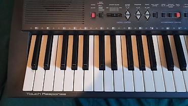 динамики: Электронный синтезатор Yamaha PSR-300 (61 клавиша)  Идеальный — 2