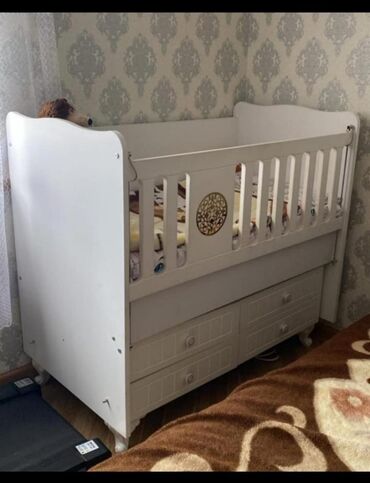 Gəzinti arabaları: Oğlan və qız üçün, Beşik