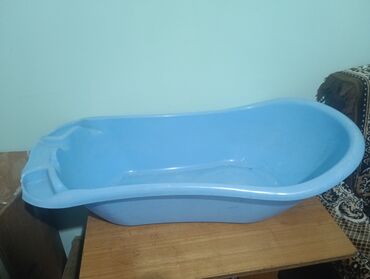 байковое одеяло для новорожденных: Ванночка для купания малыша. От 1-6 лет. В отличном состоянии без