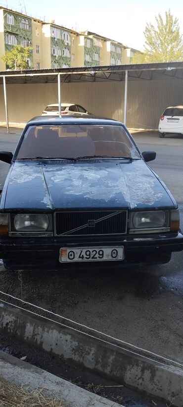 volvo реф: Volvo 740: 1987 г., 2.3 л, Механика, Бензин, Седан