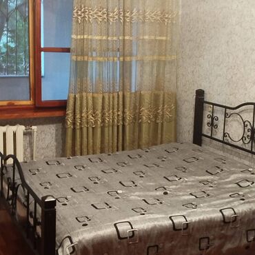 Uzunmüddətli kirayə mənzillər: Azadlıq metrosu yaxınlığında 8-ci mikrorayonda 5 mərtəbəli binanın — 4