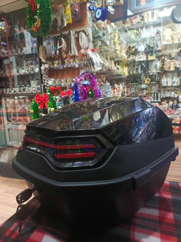 Baqajniklər: Motosiklet üçün arxa baqaj qutusu (top case) - Rəng: mat qara - — 4