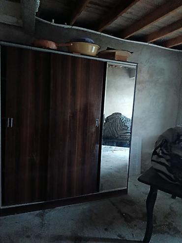 taxta doseme: Mebel: sürgülü qapılı paltar dolabı - Material: tünd ağac teksturalı — 1