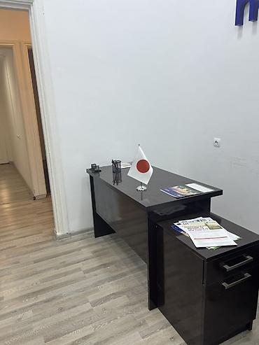 Ofis mebeli: Ofis mebel dəsti – tünd qəhvəyi, parlaq səthli MDF/LDSP Tərkib: - 2 — 4