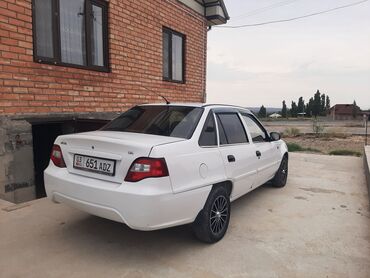 дэу матиз 1: Daewoo Nexia: 2011 г., 1.6 л, Механика, Бензин, Седан