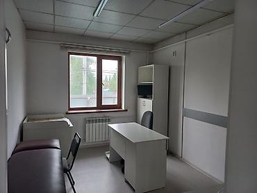 the level: Аренда офисов, 400 м², В административном здании, 1 линия, С оборудованием, С отдельной кухней — 4