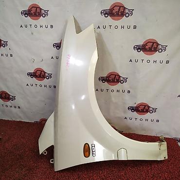 4g64: Правое переднее крыло Mitsubishi Chariot N84, 2001 г. - Двигатель: 2.4 — 1