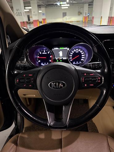 Kia: Kia Carnival: 2020 г., Минивэн — 12