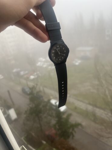 Продаю часы Casio-подростковые, купил в Германии для братишки, но ему