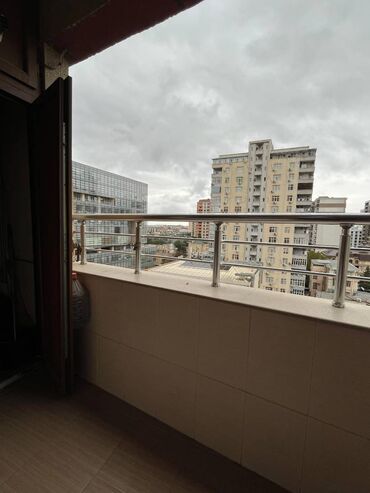 Yeni tikili: 4 otaqlı, Yeni tikili, 198 kv. m — 25